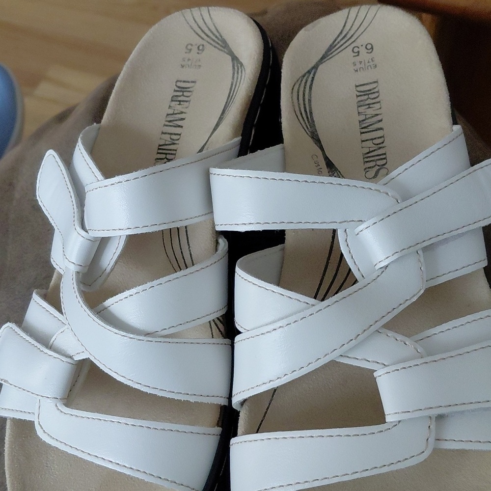 Sandles Size 6.5 - Picture 7 of 7